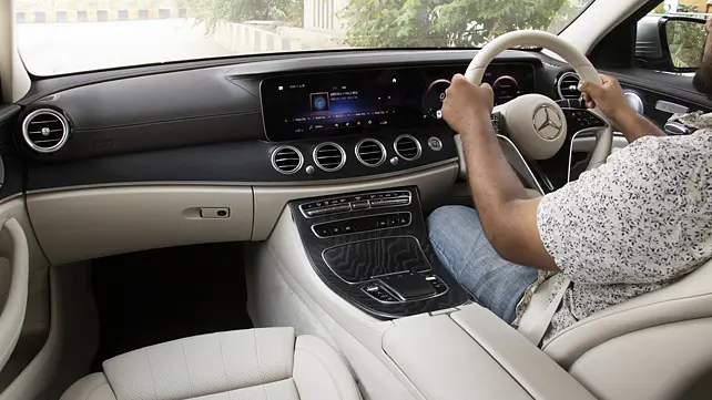 Mercedes-Benz E-Class Dashboard Mercedes-Benz E-Class Dashboard