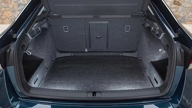 Рычаг освобождения багажника Skoda New Octavia / Рычаг освобождения крышки топливного бака Рычаг освобождения багажника Skoda New Octavia / Рычаг освобождения крышки топливного бака