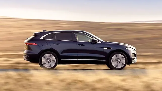 Jaguar F-Pace 2021 Right Side View Jaguar F-Pace 2021 Right Side View