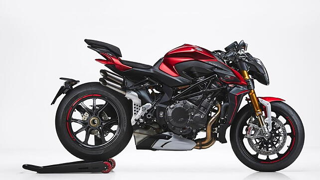MV Agusta Brutale 1090 RR Right Side View