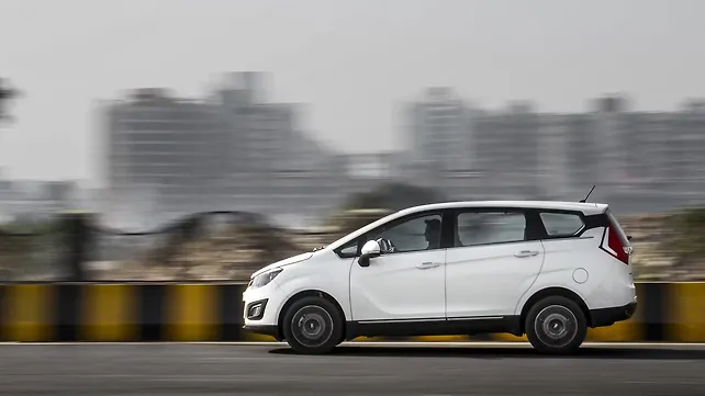 Mahindra Marazzo Left Side View Mahindra Marazzo Left Side View
