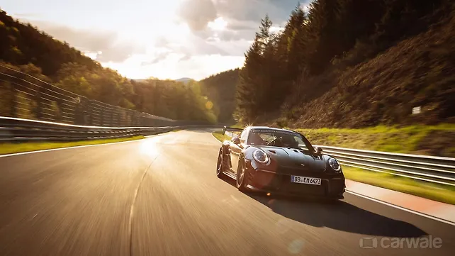 Porsche 911 Левая передняя три четверти Porsche 911 Левая передняя три четверти