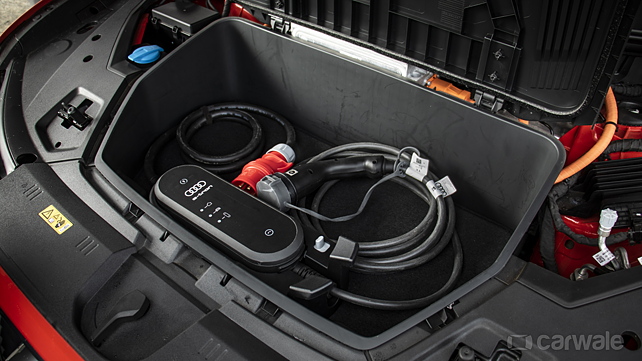 Audi e-tron EV портативное автомобильное зарядное устройство