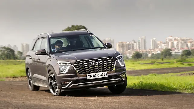 Hyundai Alcazar Right Front Three Quarter Hyundai Alcazar Right Front Three Quarter