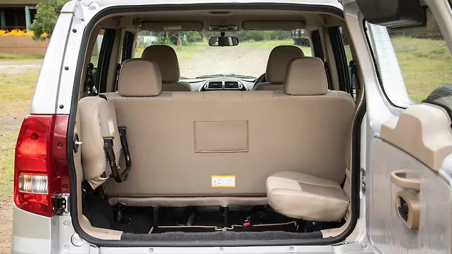 Mahindra Bolero Neo Open Boot/Trunk Mahindra Bolero Neo Open Boot/Trunk