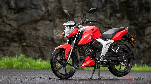 Tvs Apache Rtr 160 4v Vs Hero Xtreme 160 R Comparison Test Review Bikewale Tvs Apache Rtr 160 4v Vs Hero Xtreme 160 R Comparison Test Review Bikewale