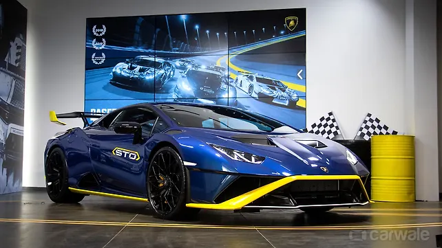 Lamborghini Huracan STO Three quarters front left Lamborghini Huracan STO Three quarters front left