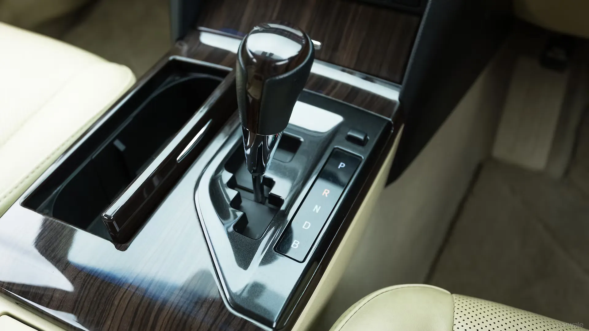 Camry [20152019] GearLever Image, Camry [20152019] Photos in India