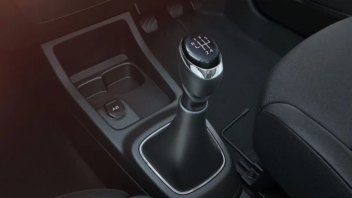Kwid [20152019] GearLever Image, Kwid [20152019] Photos in India