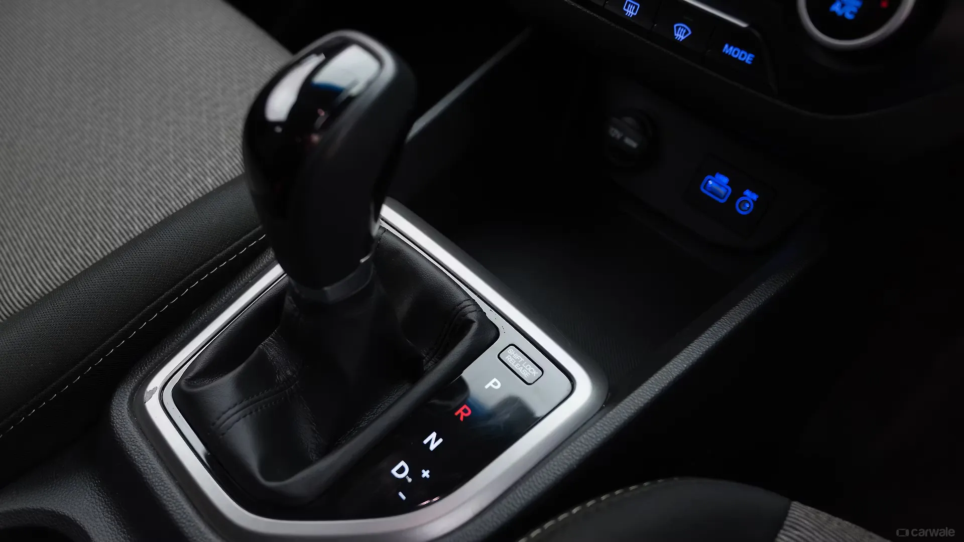 Creta [20172018] GearLever Image, Creta [20172018] Photos in India