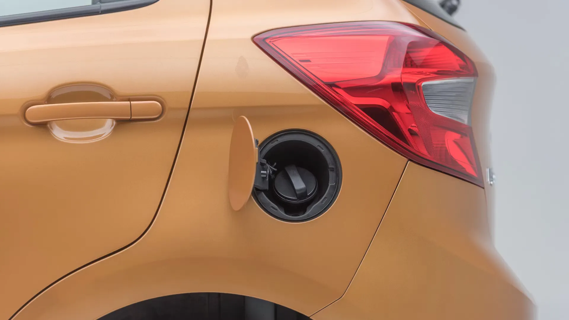 Figo [20152019] Fuel Lid Cover Image, Figo [20152019] Photos in India