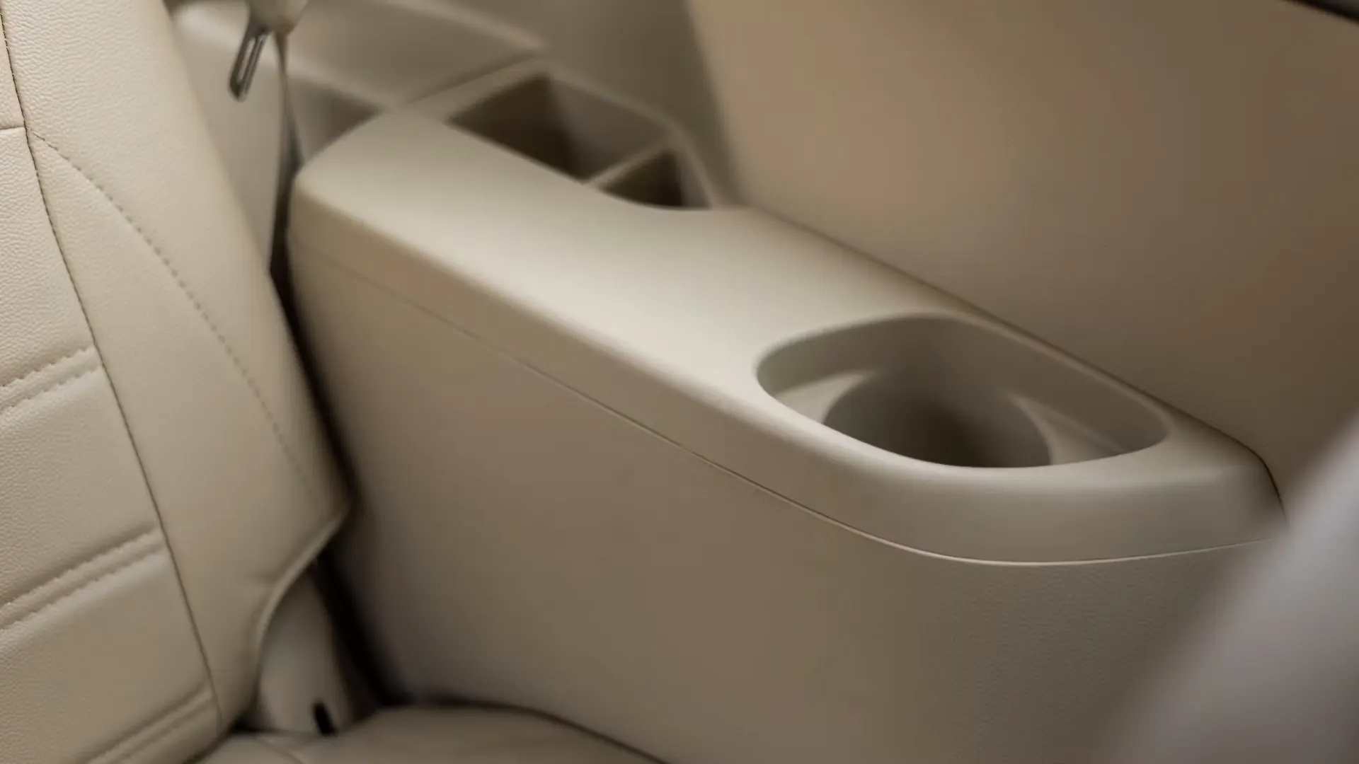 Ertiga [20152018] Cup Holder Image, Ertiga [20152018] Photos in India