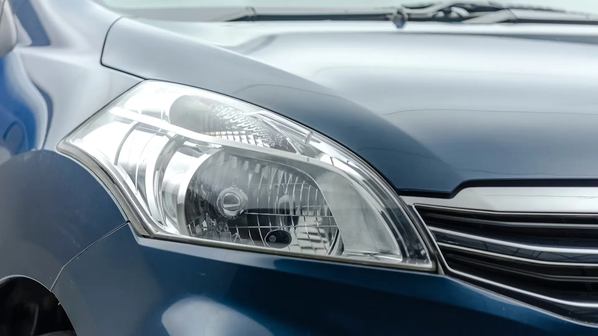 Ertiga [20152018] Headlamps Image, Ertiga [20152018] Photos in India