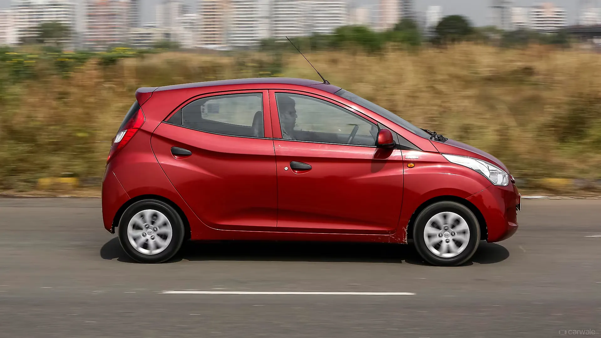 Eon [20112019] Right Side Image, Eon [20112019] Photos in India CarWale