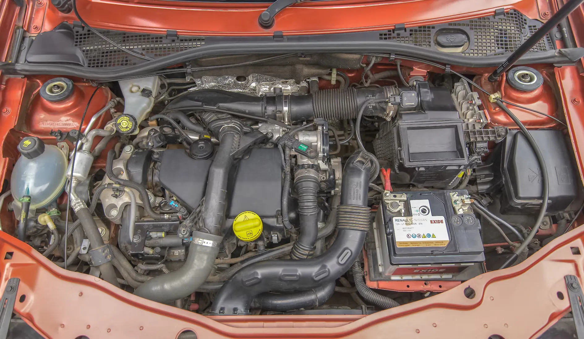 Duster [20162019] Engine Bay Image, Duster [20162019] Photos in India