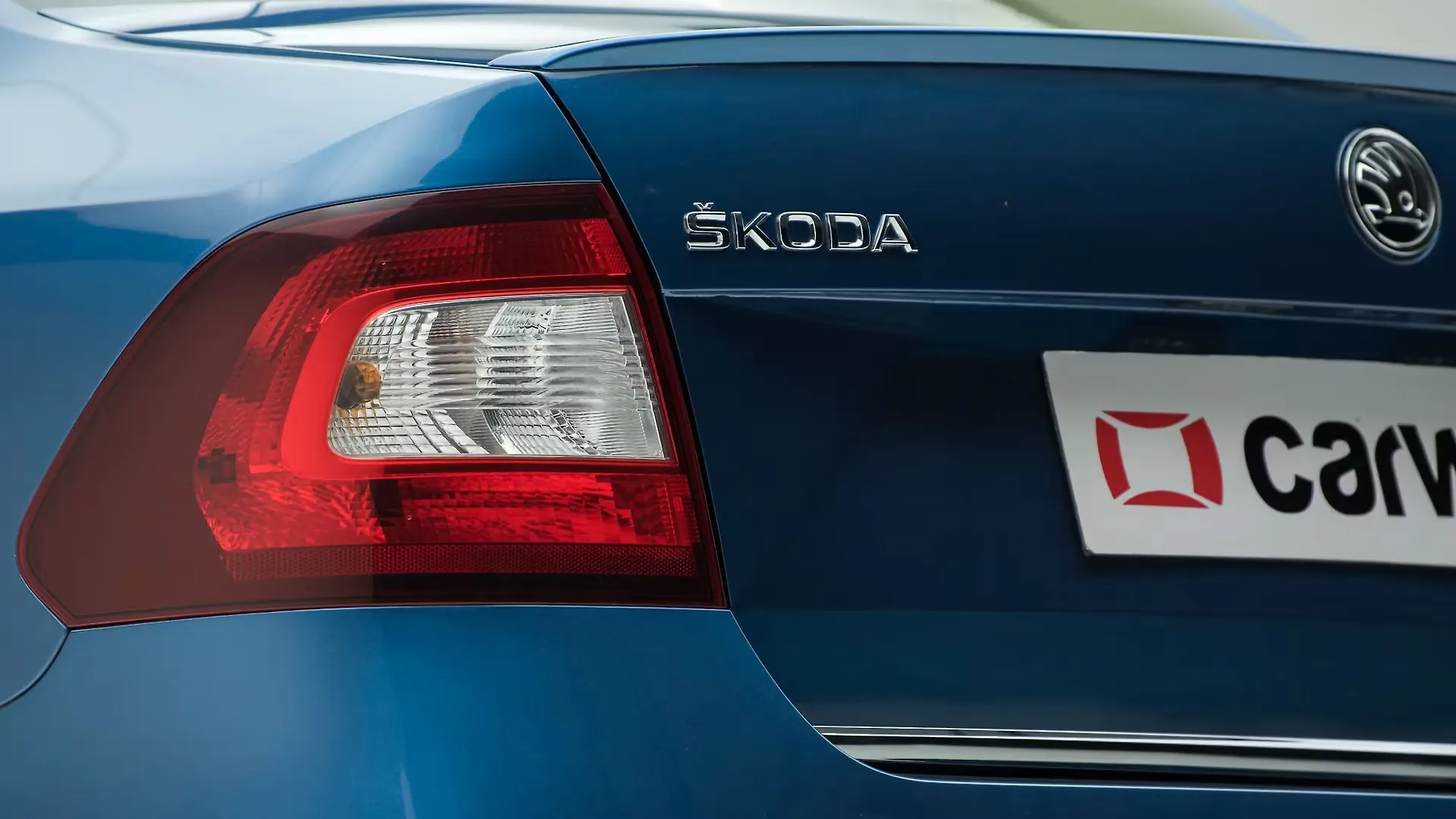 Rapid Tail Lamps Image Rapid Photos In India CarWale
