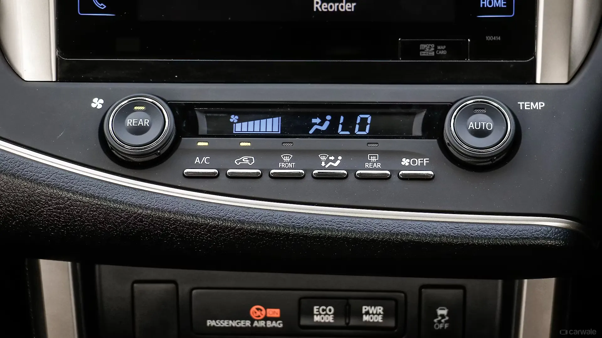 Innova Crysta AC Console Image, Innova Crysta Photos in India - CarWale