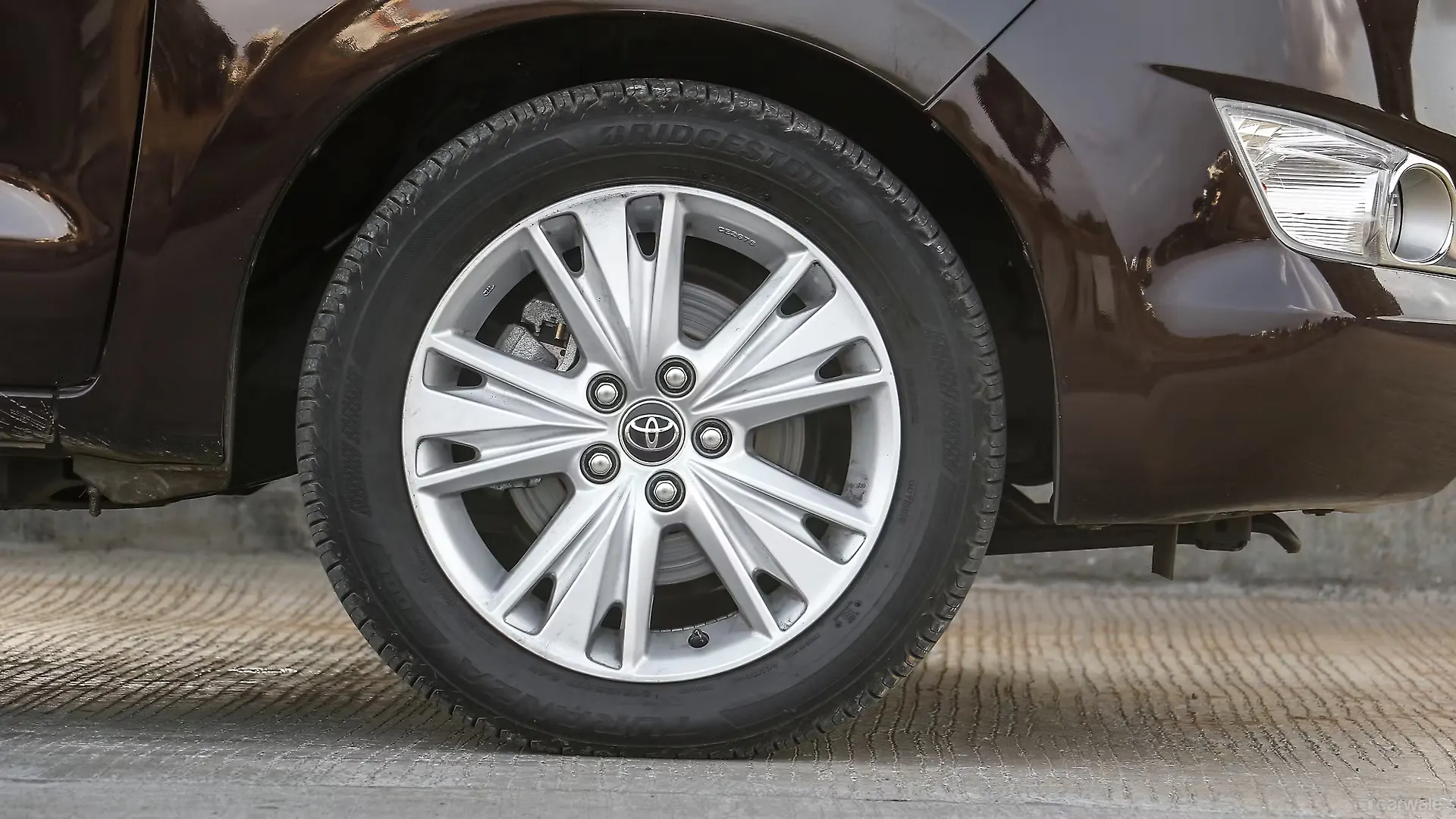 Innova Crysta WheelsTyres Image, Innova Crysta Photos in India CarWale