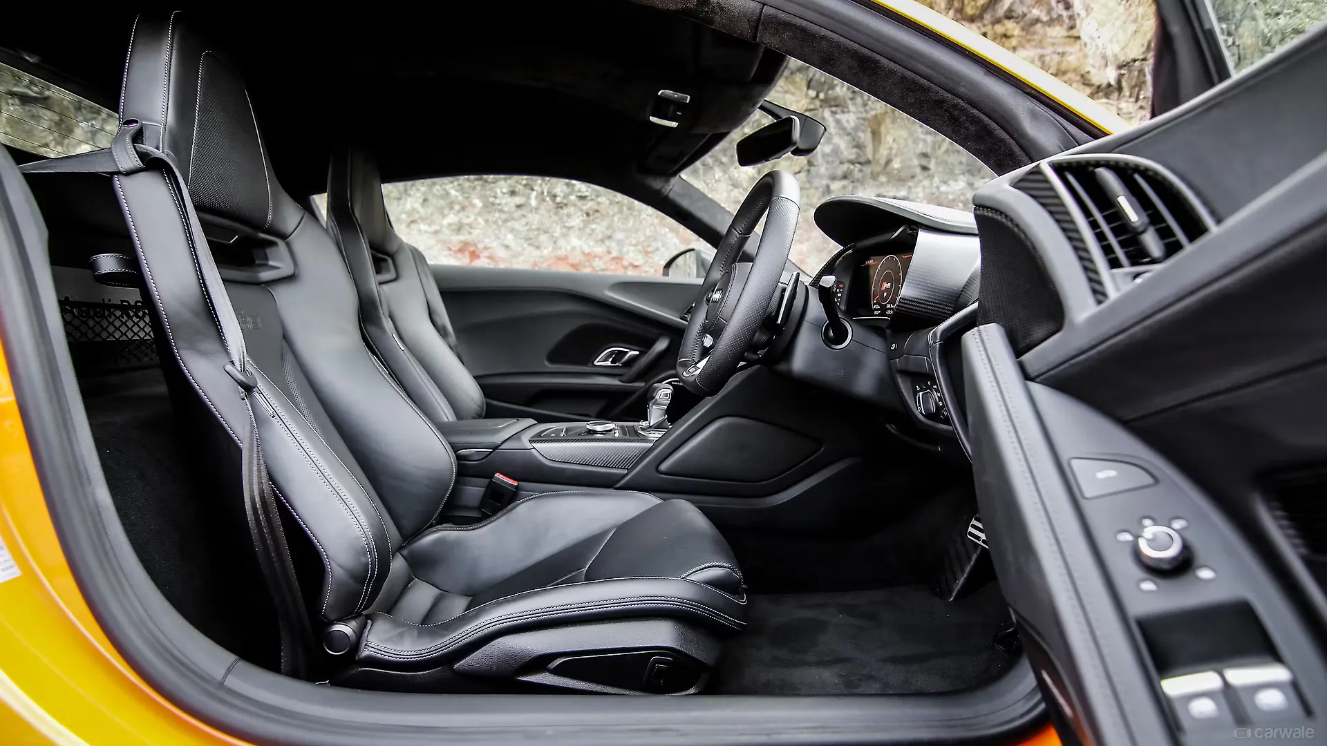 R8 Front-Seats Image, R8 Photos in India - CarWale