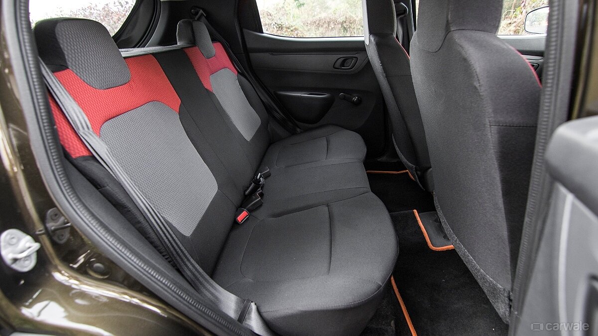 Kwid [2015-2019] Rear Seat Space Image, Kwid [2015-2019] Photos in ...