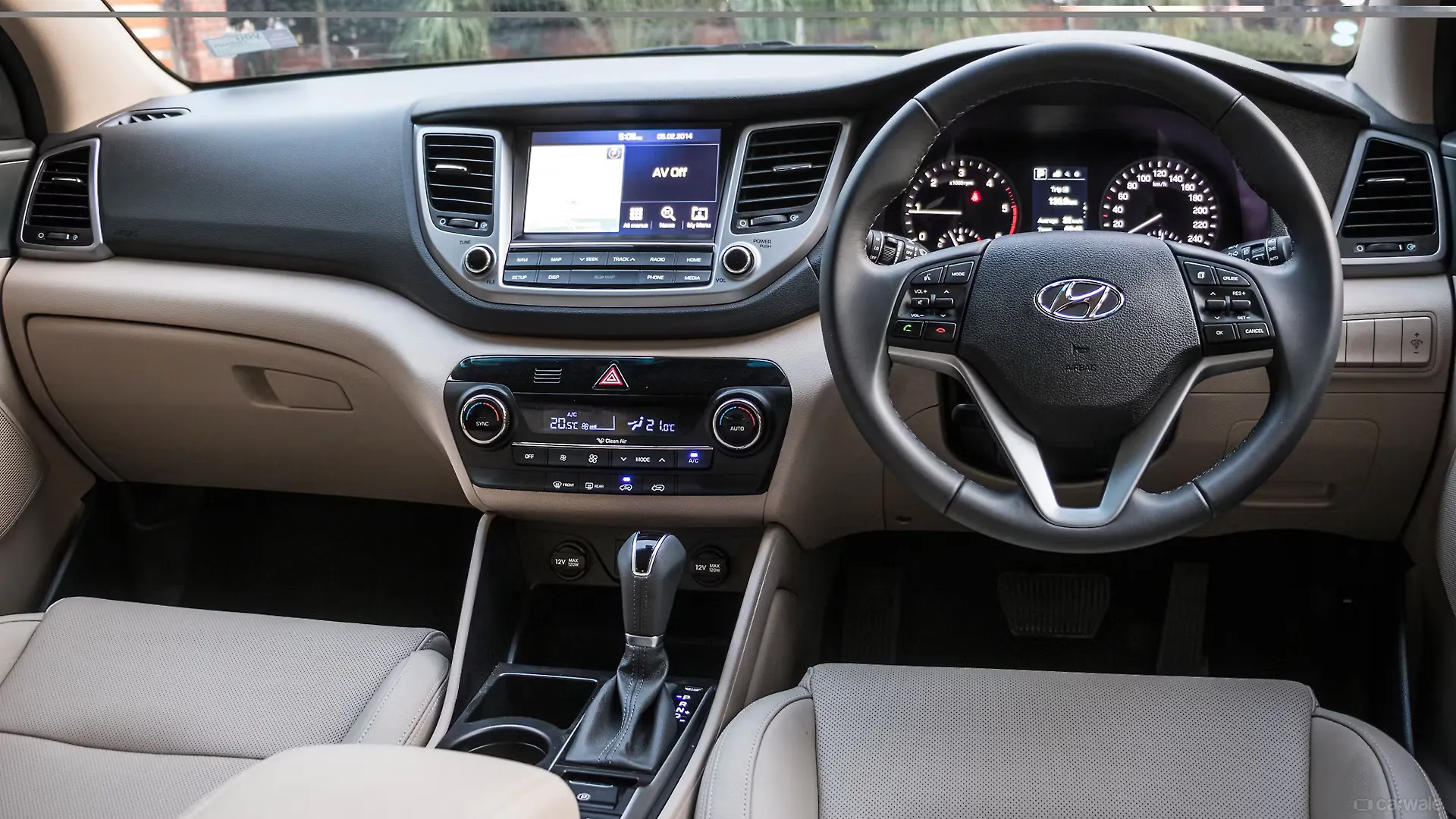 Hyundai Tucson Photo, Interior Image - CarWale Hyundai Tucson Photo, Interior Image - CarWale