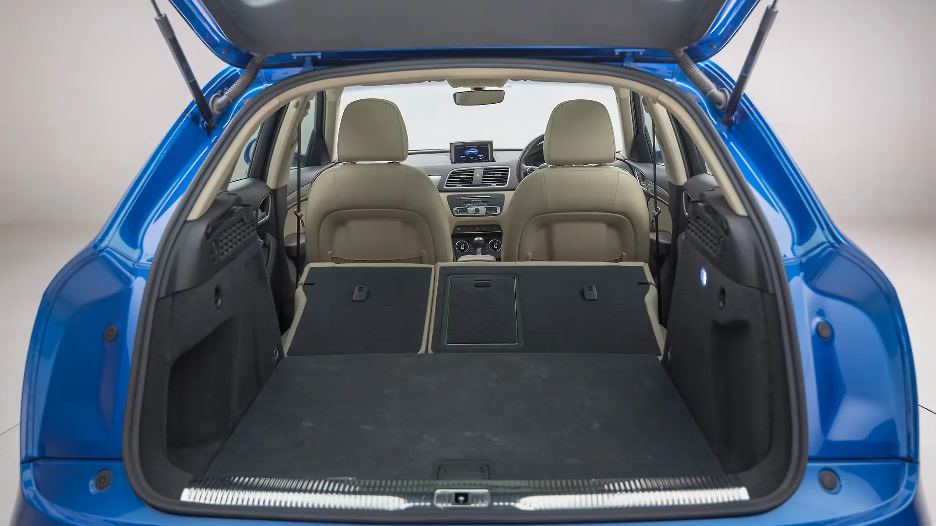 Q3 Boot Space Image, Q3 Photos in India CarWale