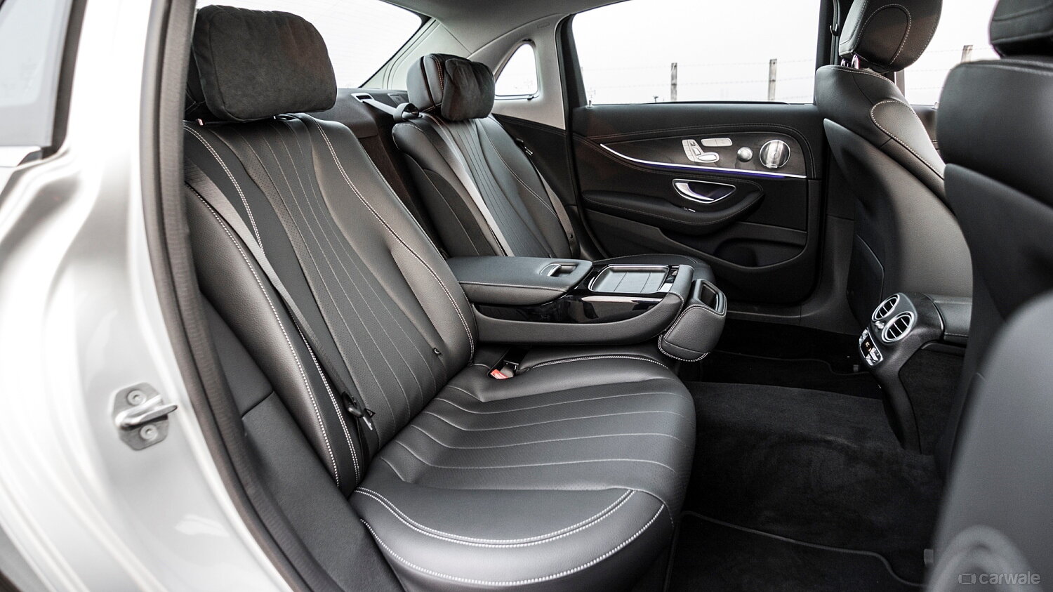 E-Class Rear Seat Space Image, E-Class Photos in India - CarWale