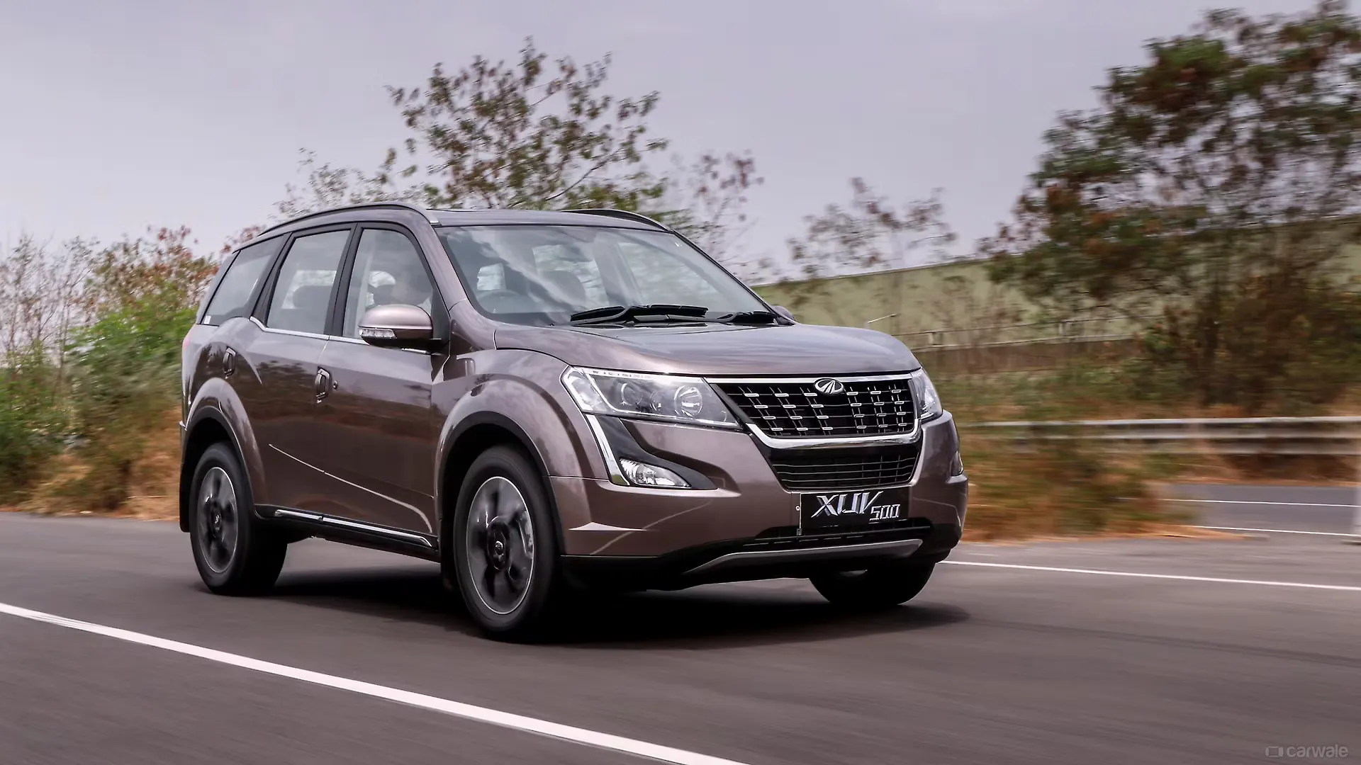 XUV500 Exterior Image, XUV500 Photos in India CarWale