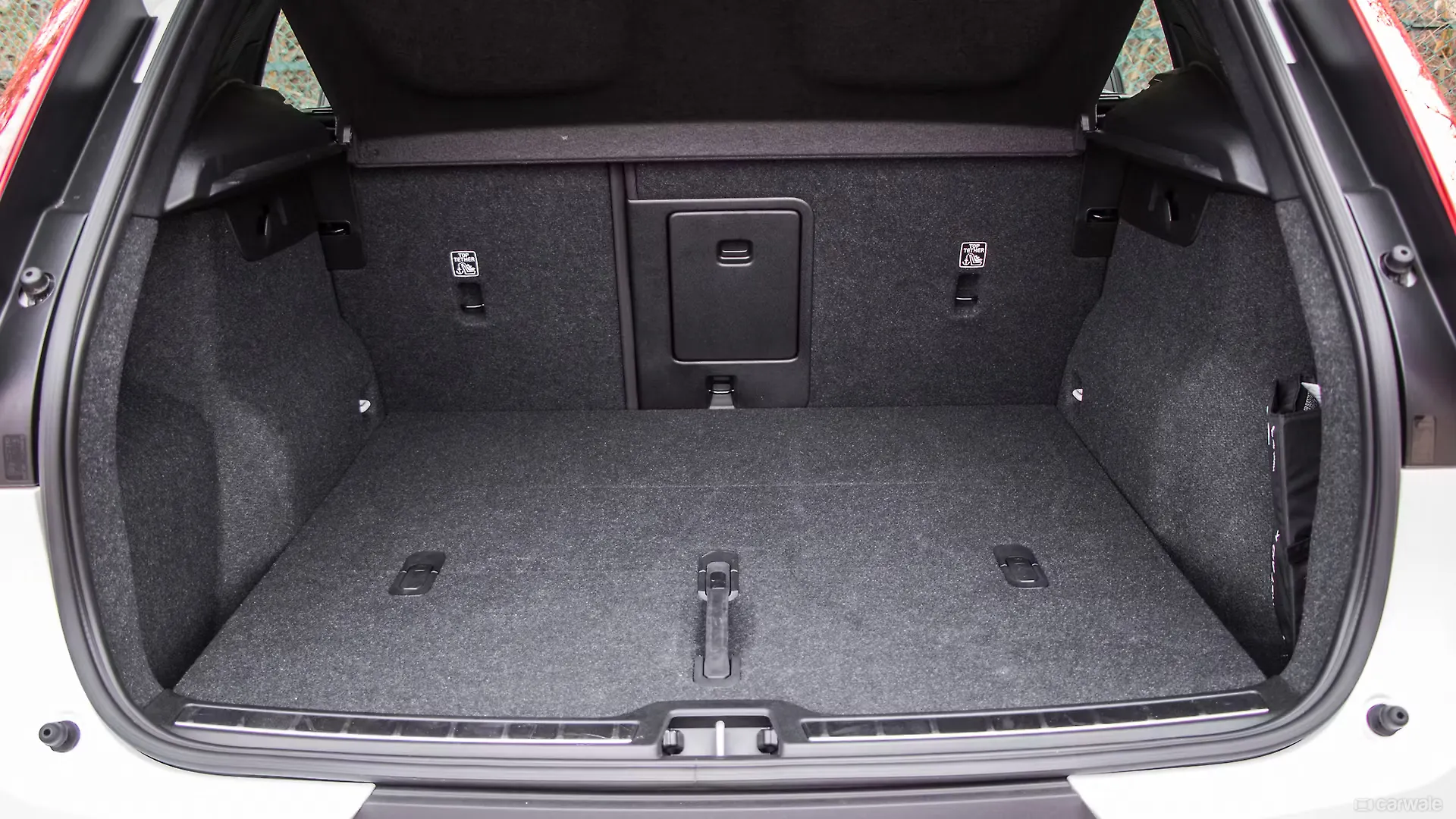 xc40-boot-space-image-xc40-photos-in-india-carwale