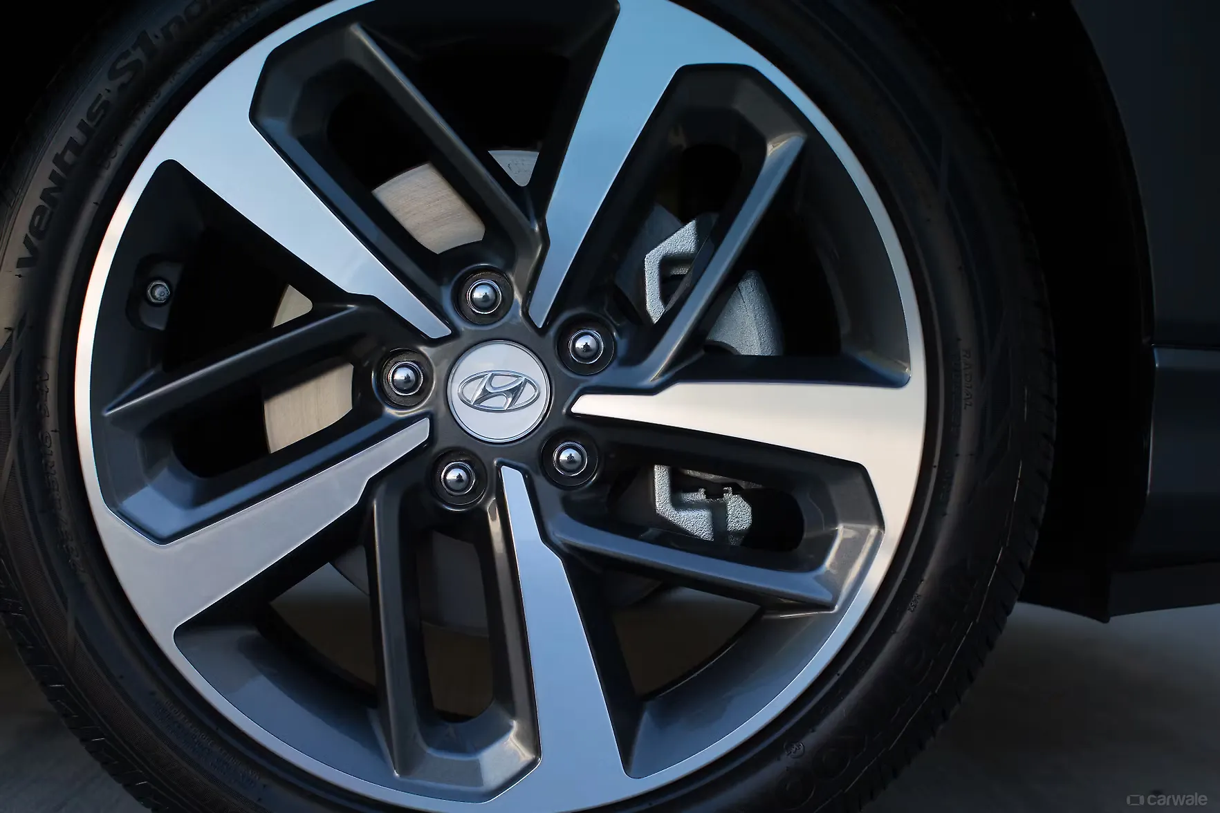 Kona Electric WheelsTyres Image, Kona Electric Photos in India CarWale