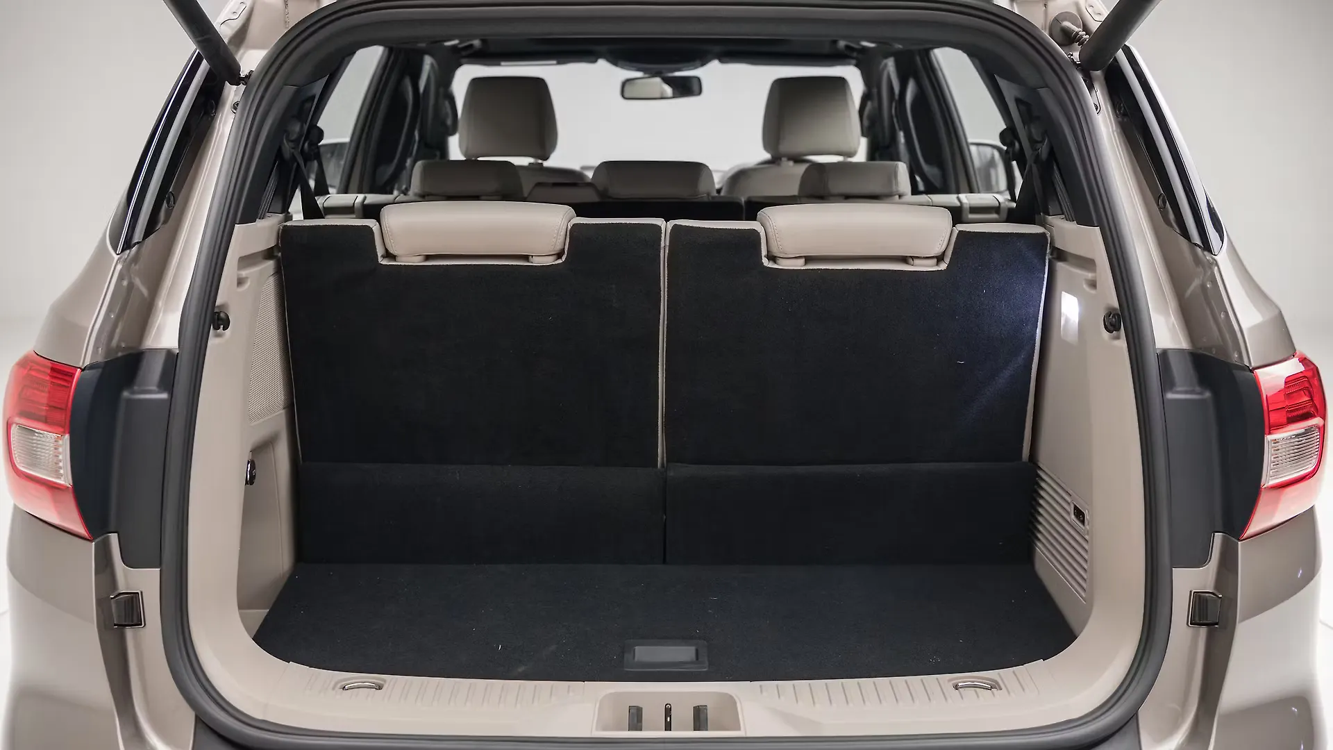 Ford Endeavour Photo, Boot Space Image CarWale
