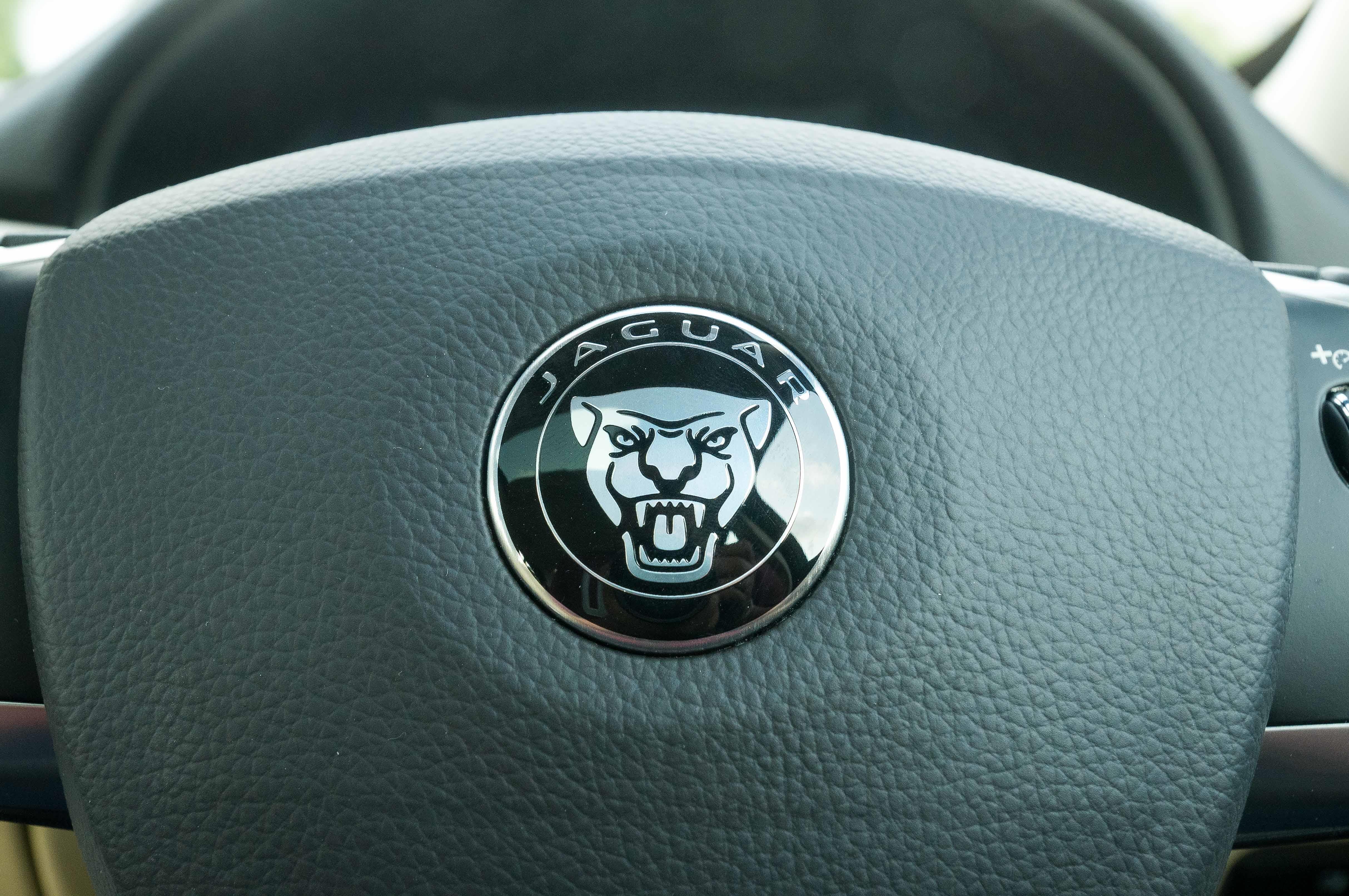 jaguar steering wheel