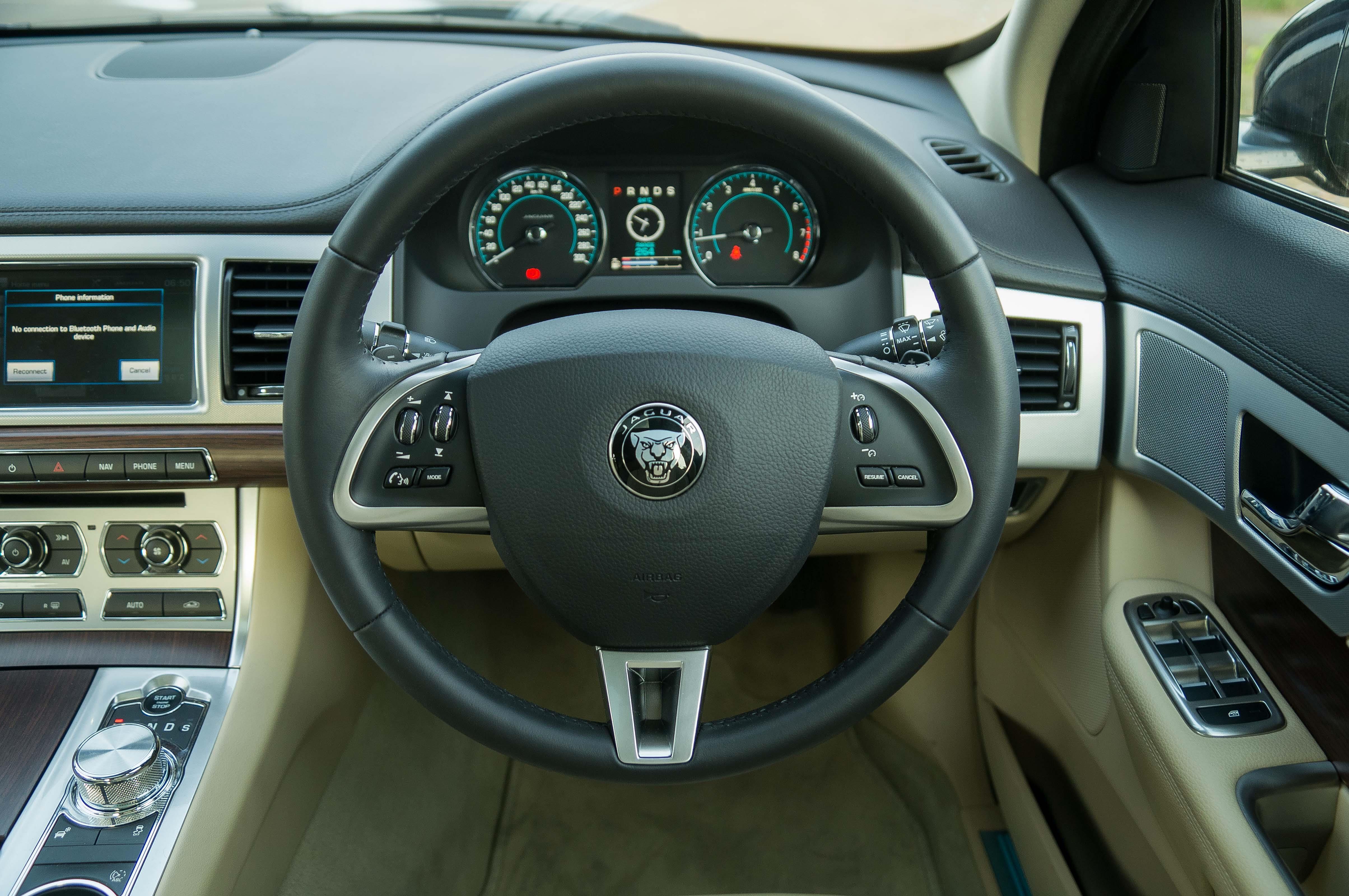 jaguar xf steering wheel