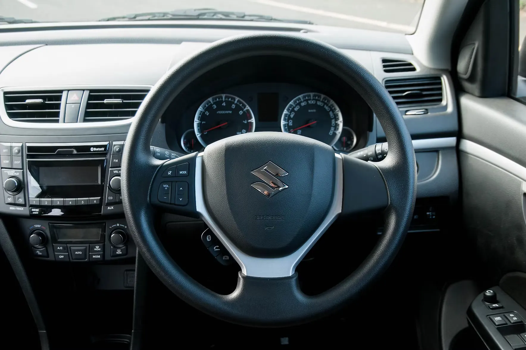 Swift [20142018] Steering Wheel Image, Swift [20142018] Photos in