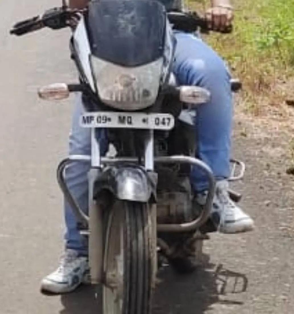 bajaj platina old model bike