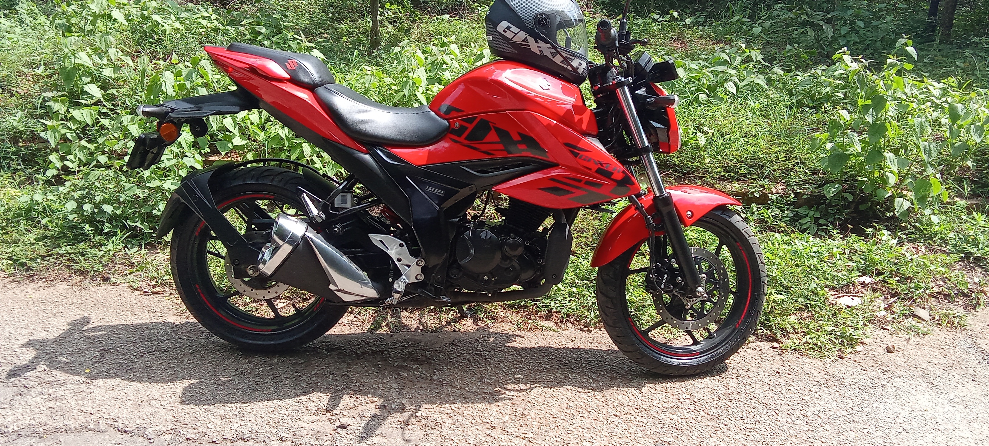 Suzuki Gixxer Price Mileage Images Colours BikeWale