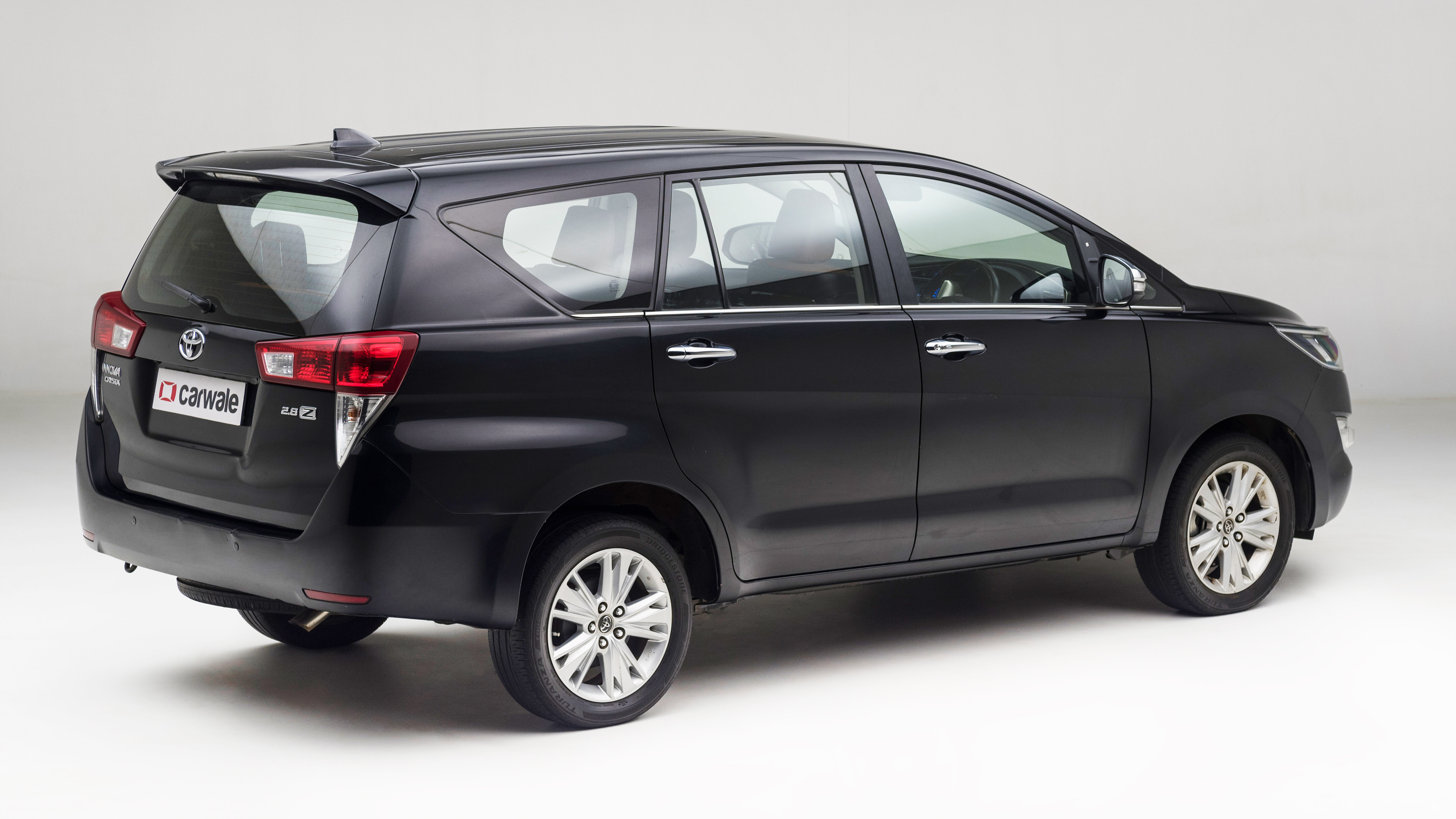 Innova Crysta Right Rear Three Quarter Image, Innova ...