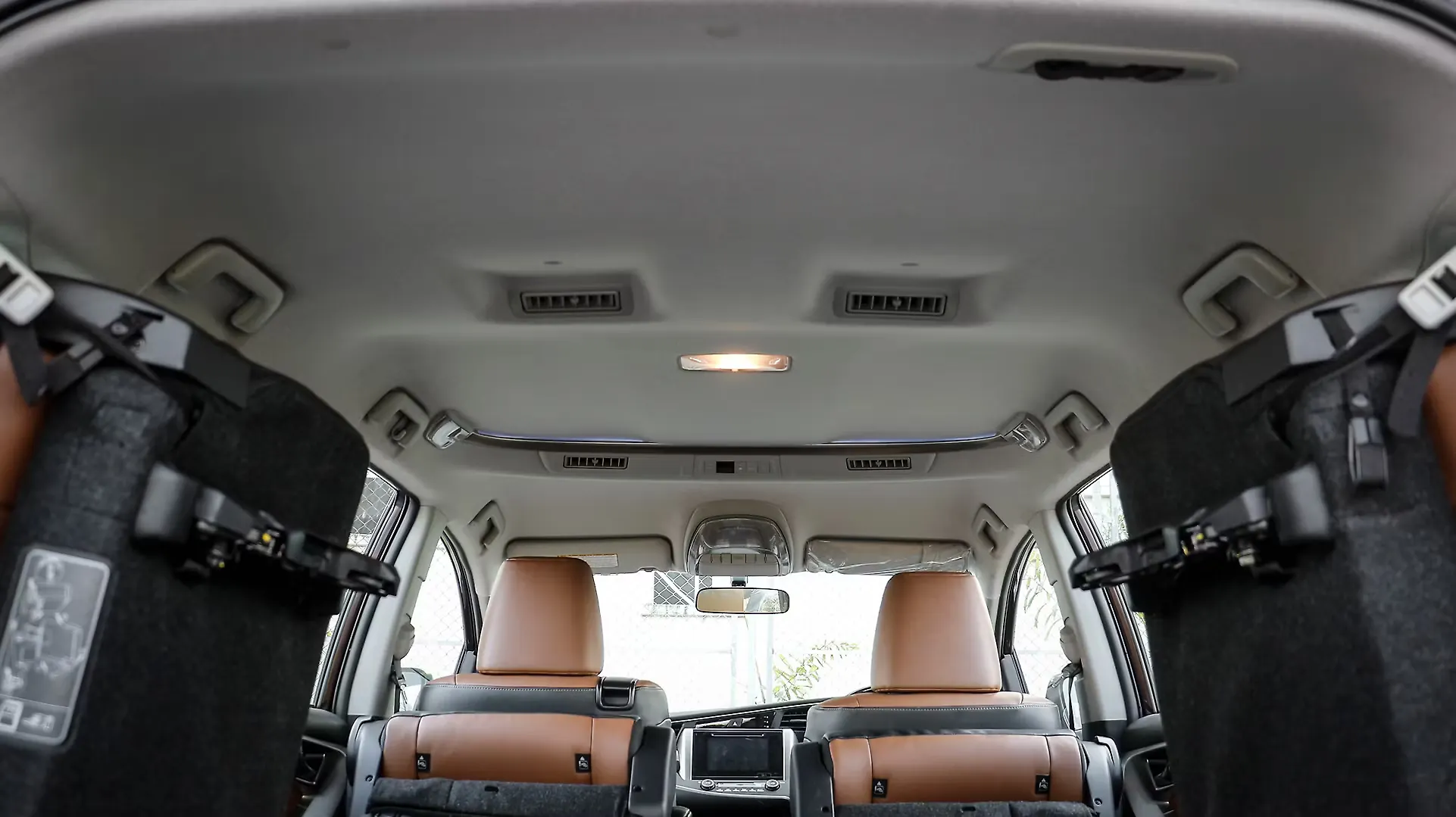 Innova Crysta Inner Car Roof Image, Innova Crysta Photos in India CarWale