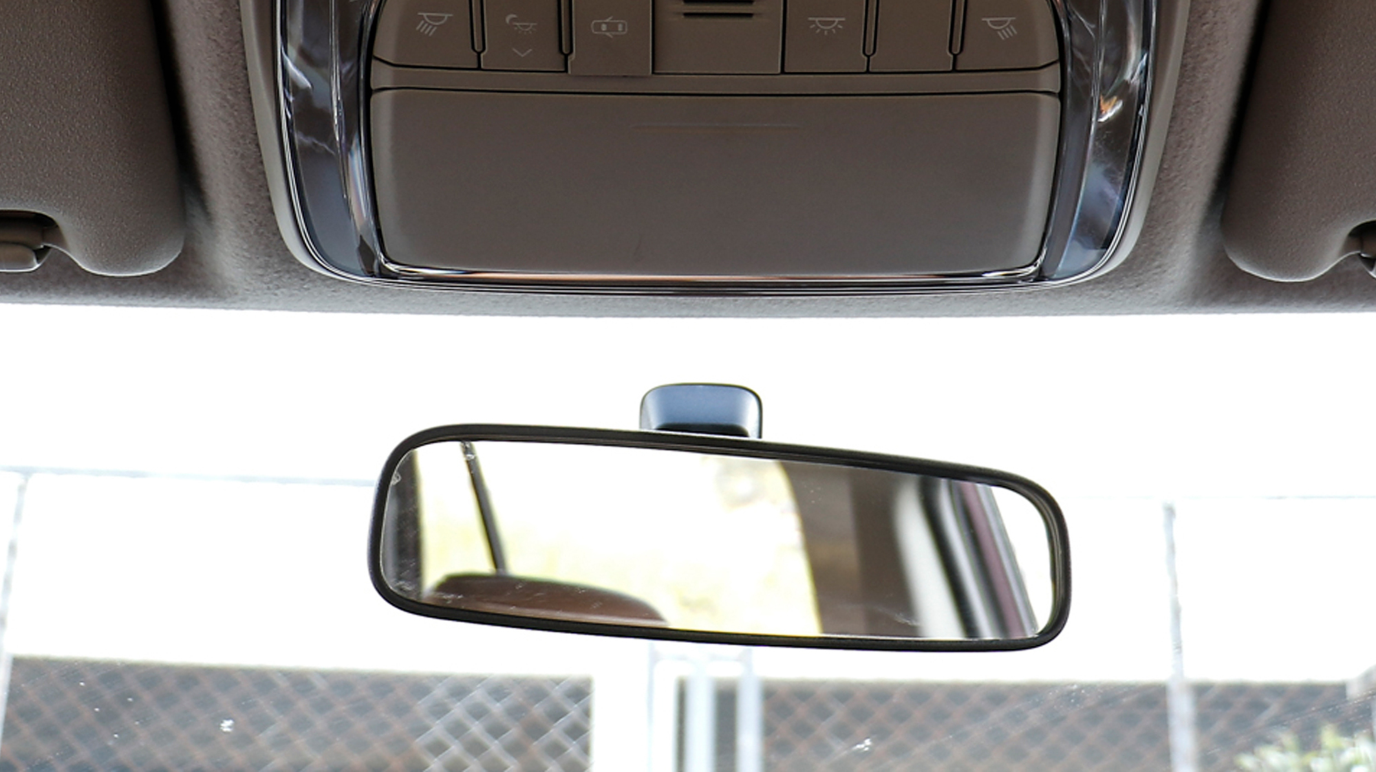 innova rear view mirror