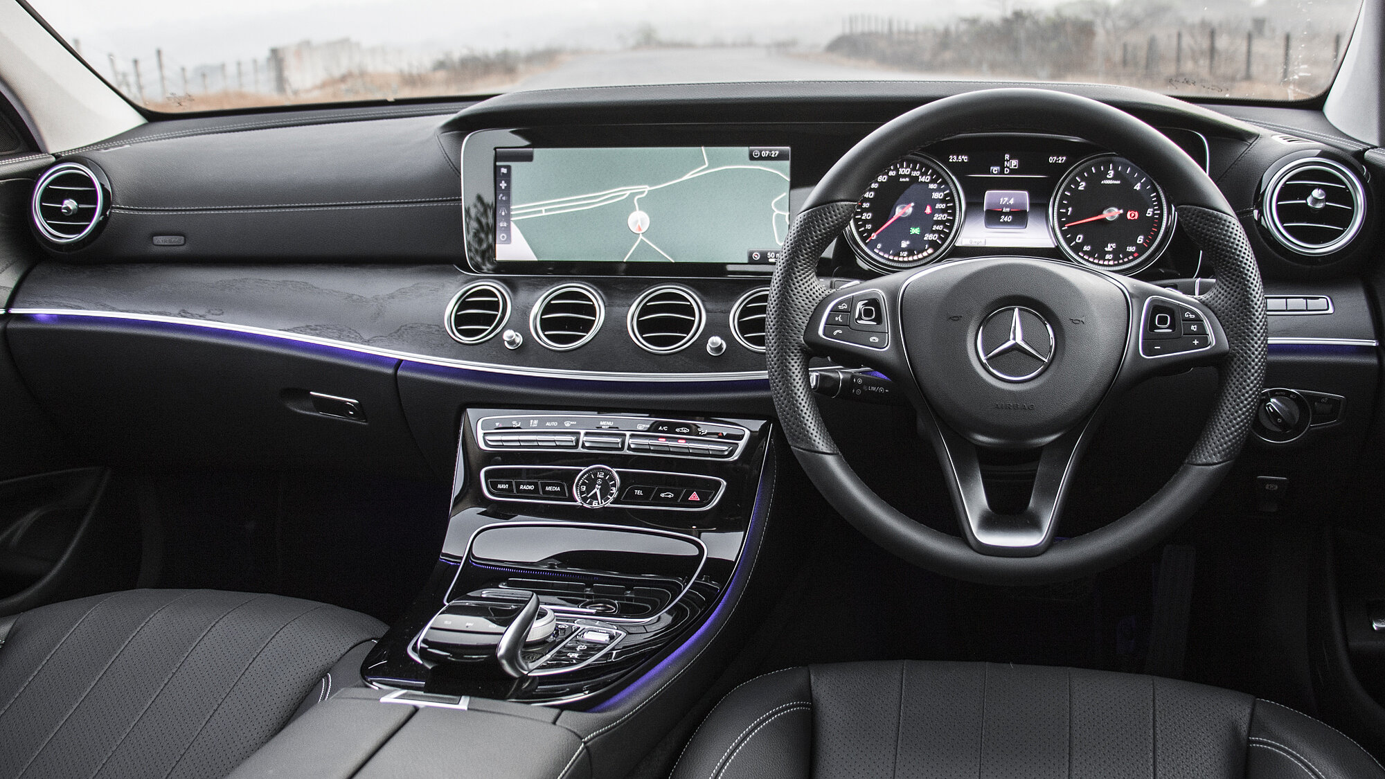 E-Class Dashboard Image, E-Class Photos in India - CarWale