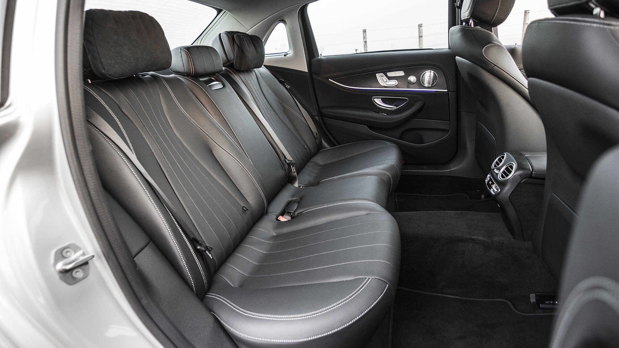 E-Class Rear Seats Image, E-Class Photos in India - CarWale