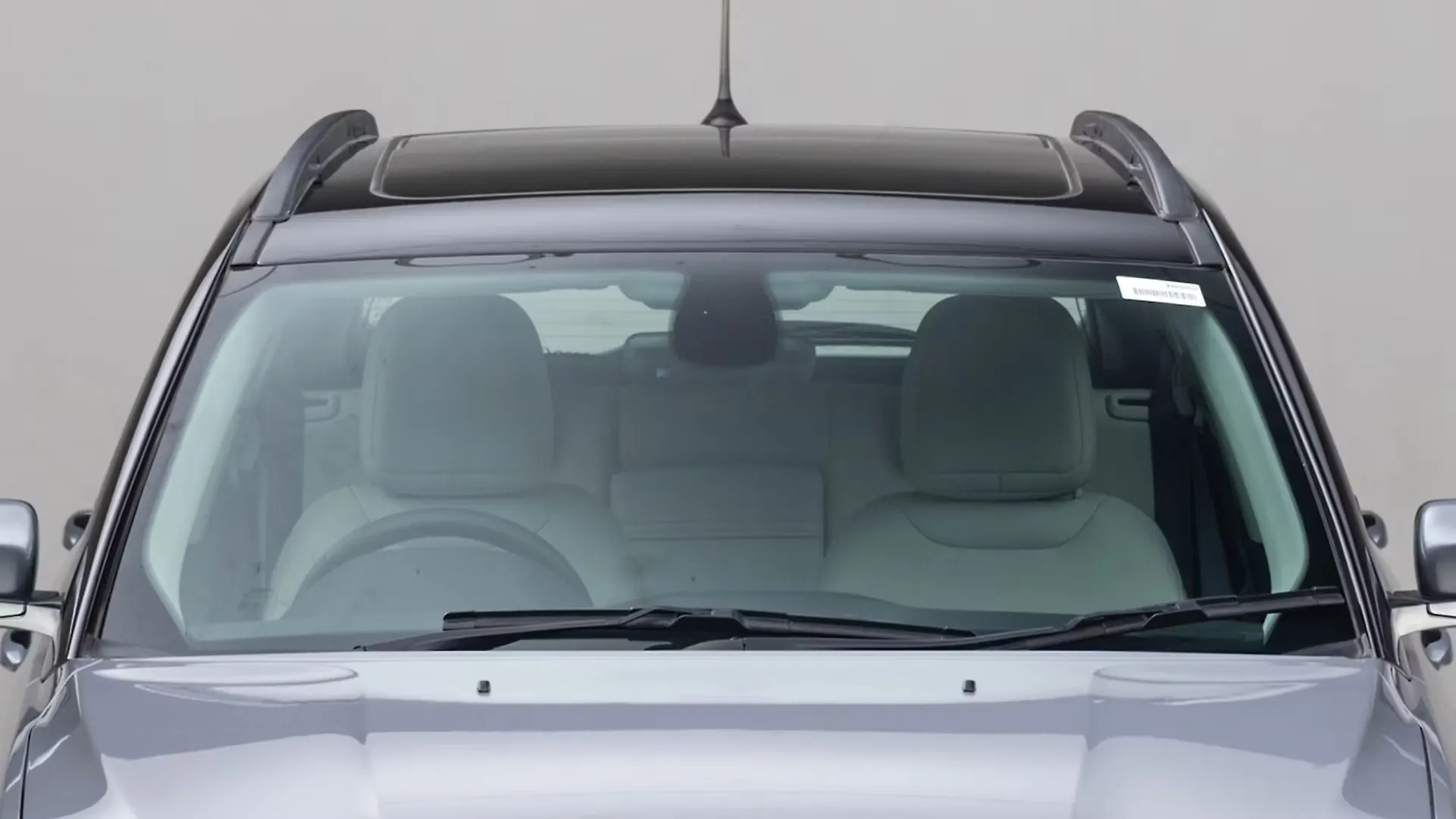 Compass Front Windshield/Windscreen Image, Compass Photos in India CarWale