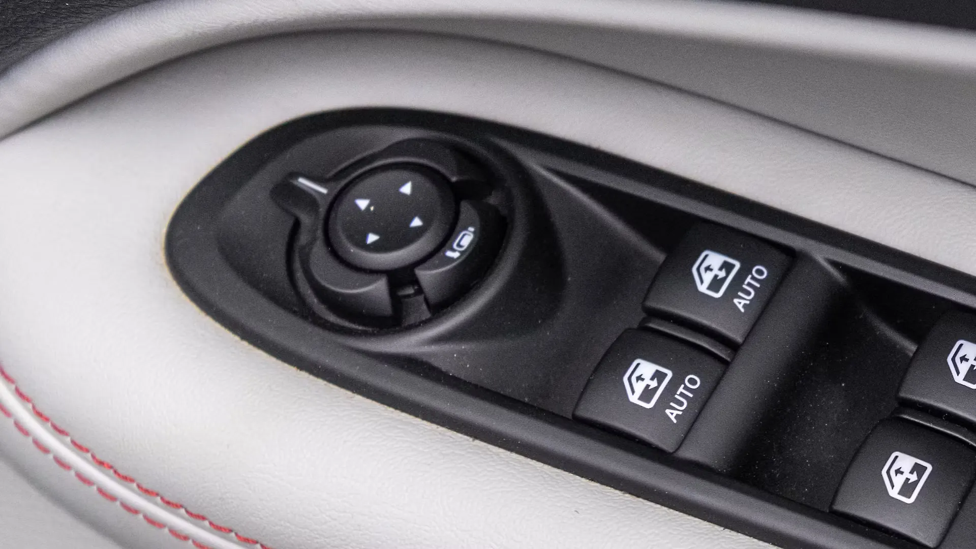 Compass Outer Rear View Mirror ORVM Controls Image, Compass Photos in