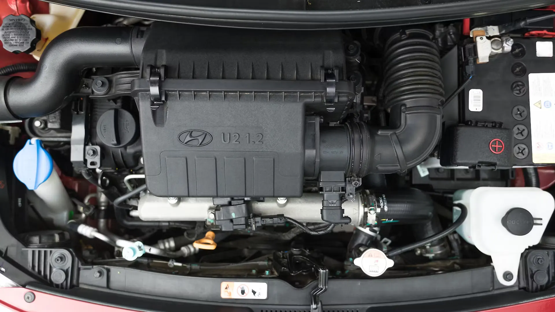Grand i10 Engine Shot Image, Grand i10 Photos in India - CarWale