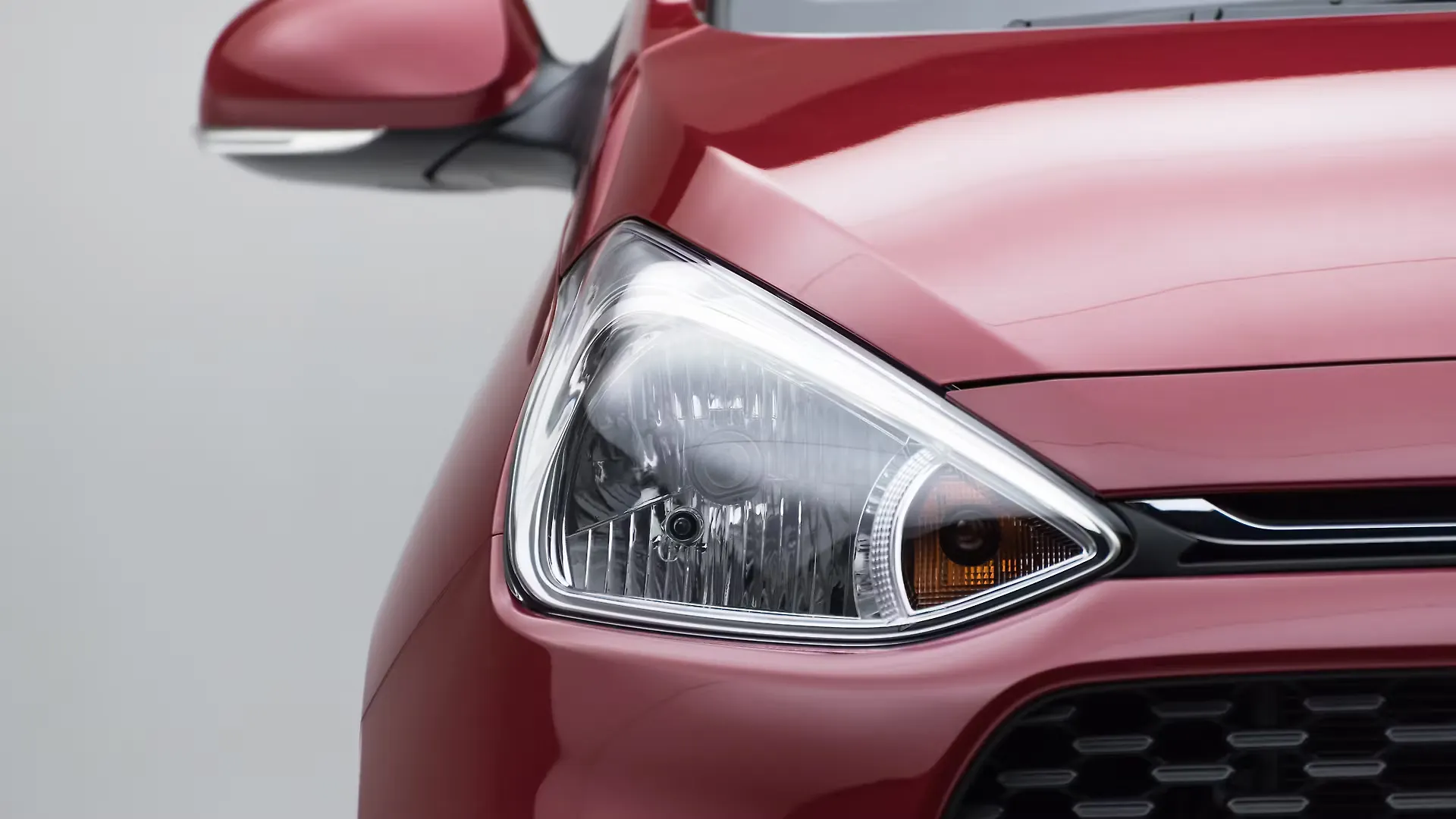 Grand i10 Headlight Image, Grand i10 Photos in India CarWale