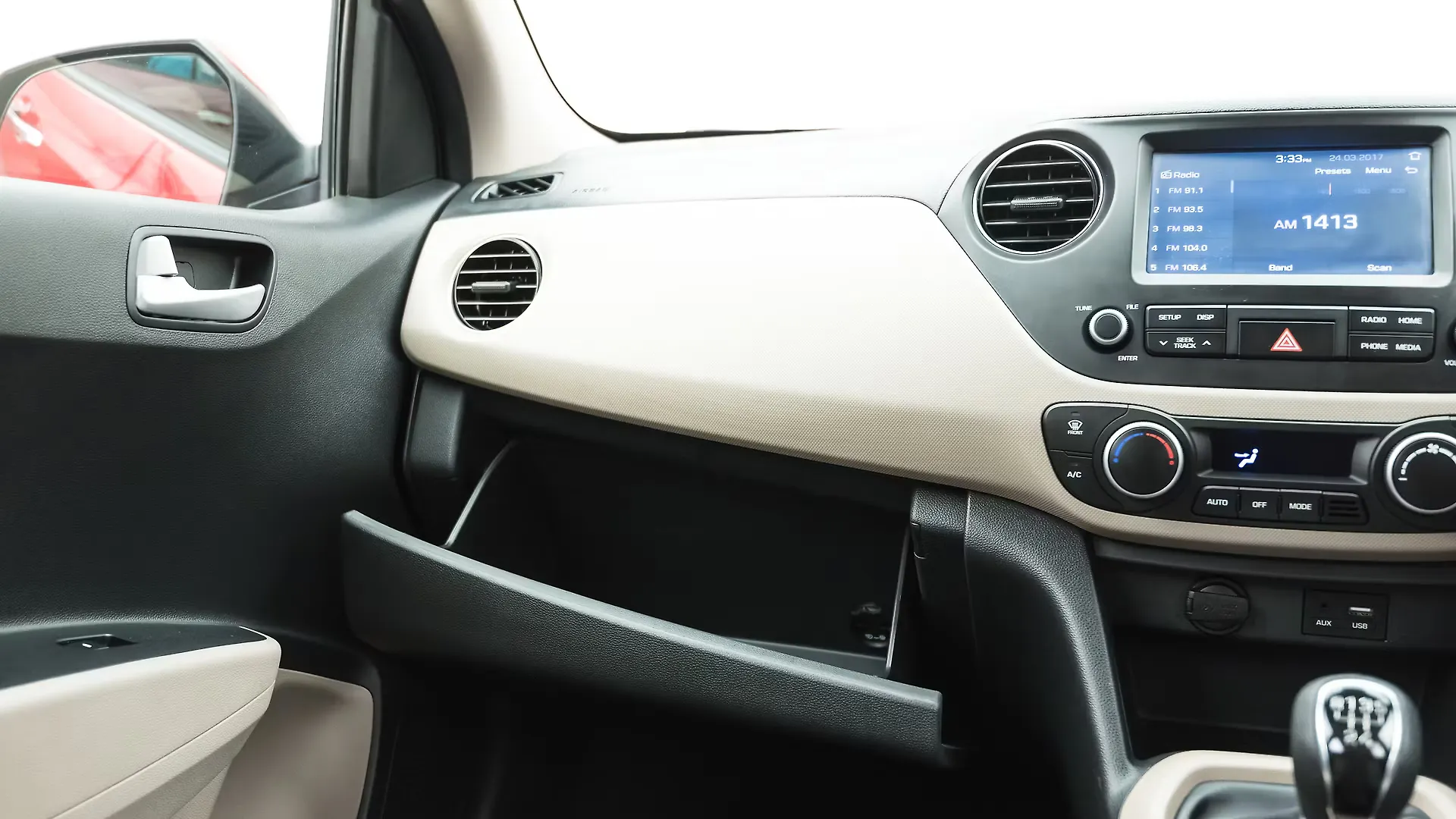 Grand i10 Glove Box Image, Grand i10 Photos in India CarWale