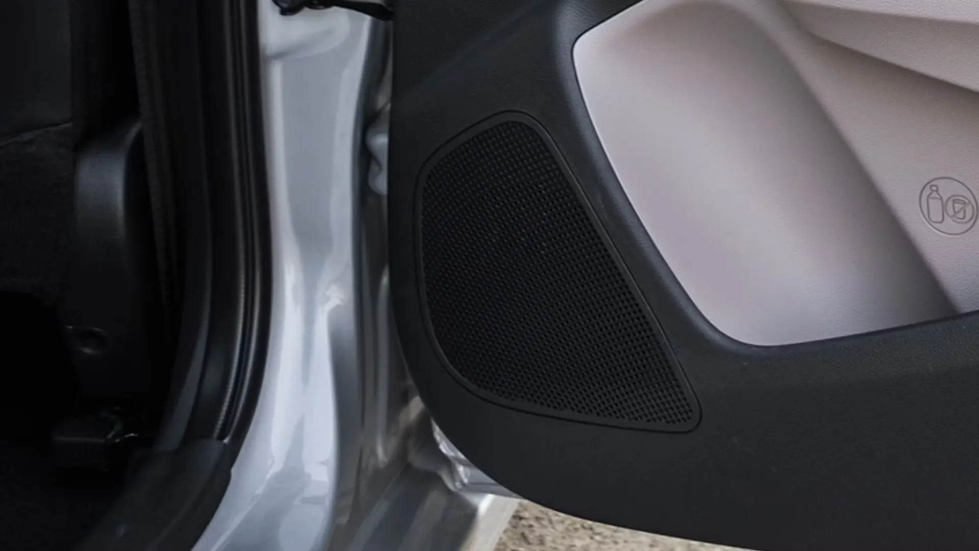 hyundai i10 rear door speakers