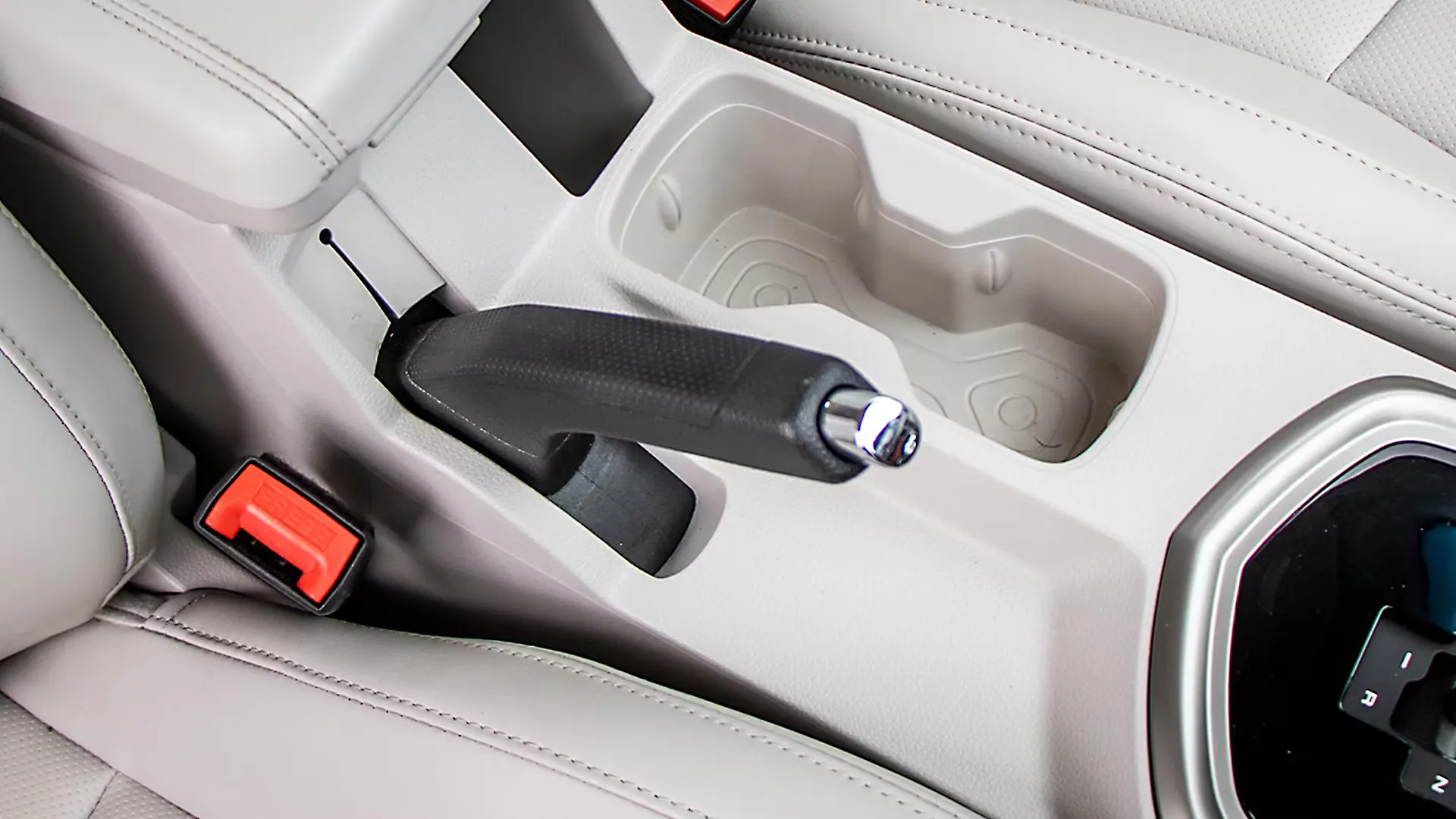 XUV300 Parking Brake/Emergency Brake Image, XUV300 Photos in India