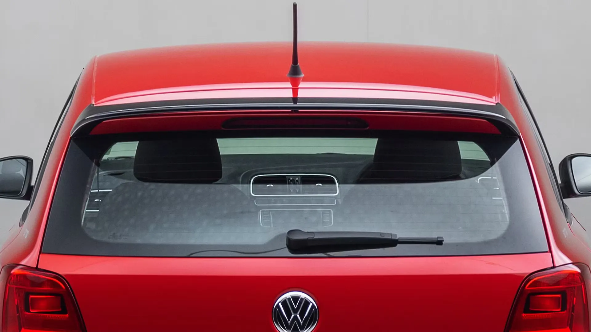 Polo Rear Windshield/Windscreen Image, Polo Photos in India CarWale