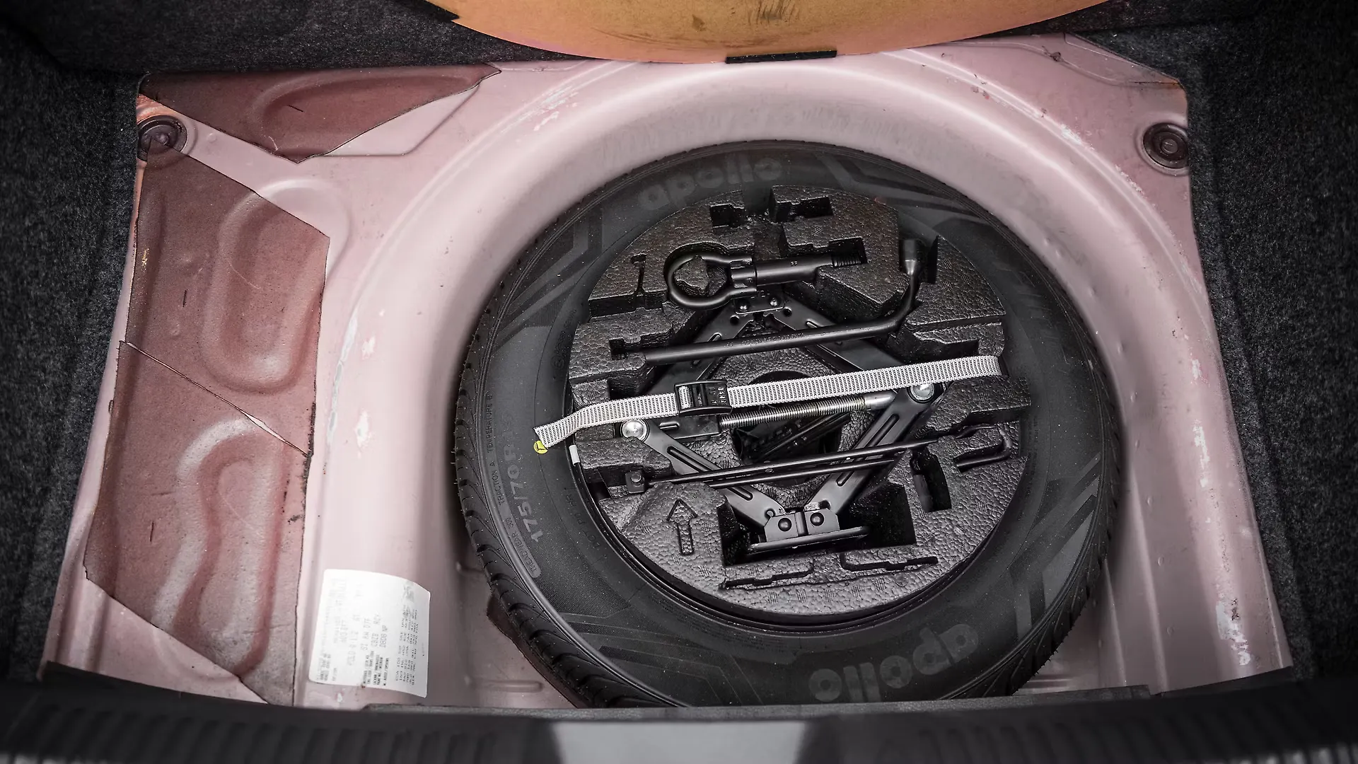 Polo Under Boot/Spare Wheel Image, Polo Photos in India - CarWale